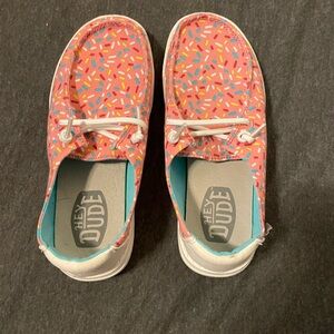 Hey Dude youth Wendy